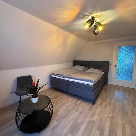 In Glauchau, Garten, Grillmoeglichkeit, Privatparkplatz, Kaffeevollautomat, Wlan, Netflix Glauchau